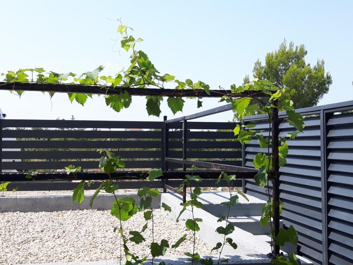 Apartmani Dalmacjia Grebaštica Exteriör bild