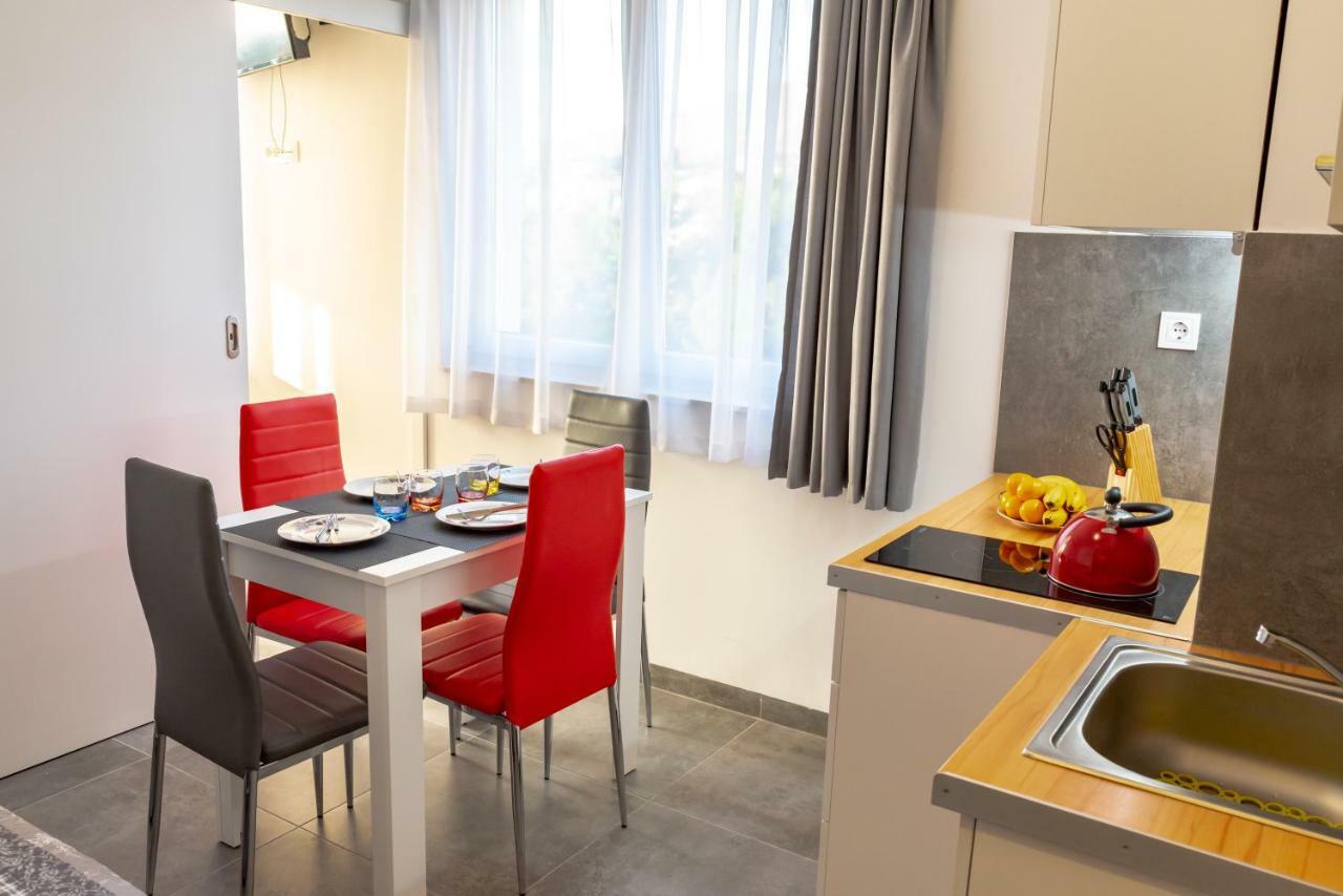 Apartmani Dalmacjia Grebaštica Exteriör bild
