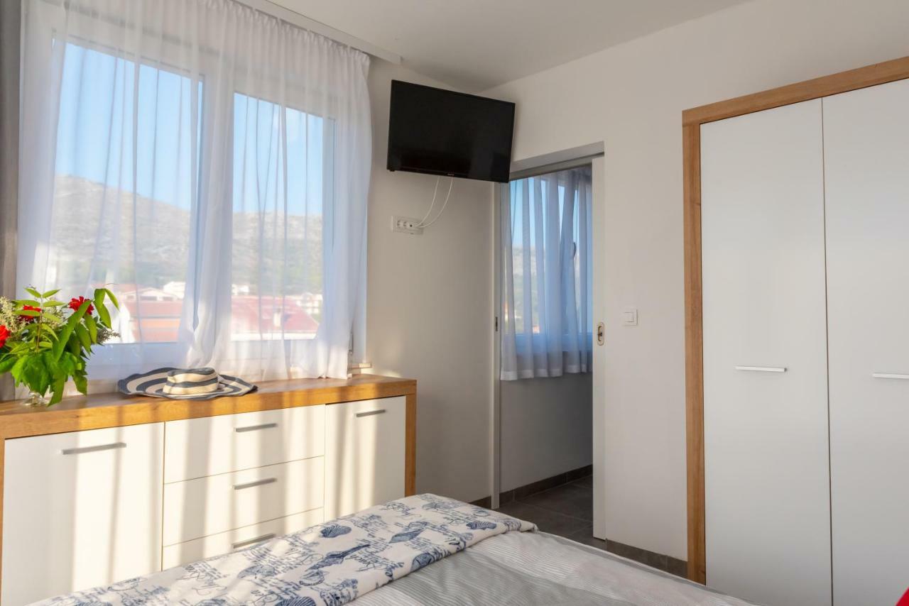 Apartmani Dalmacjia Grebaštica Exteriör bild