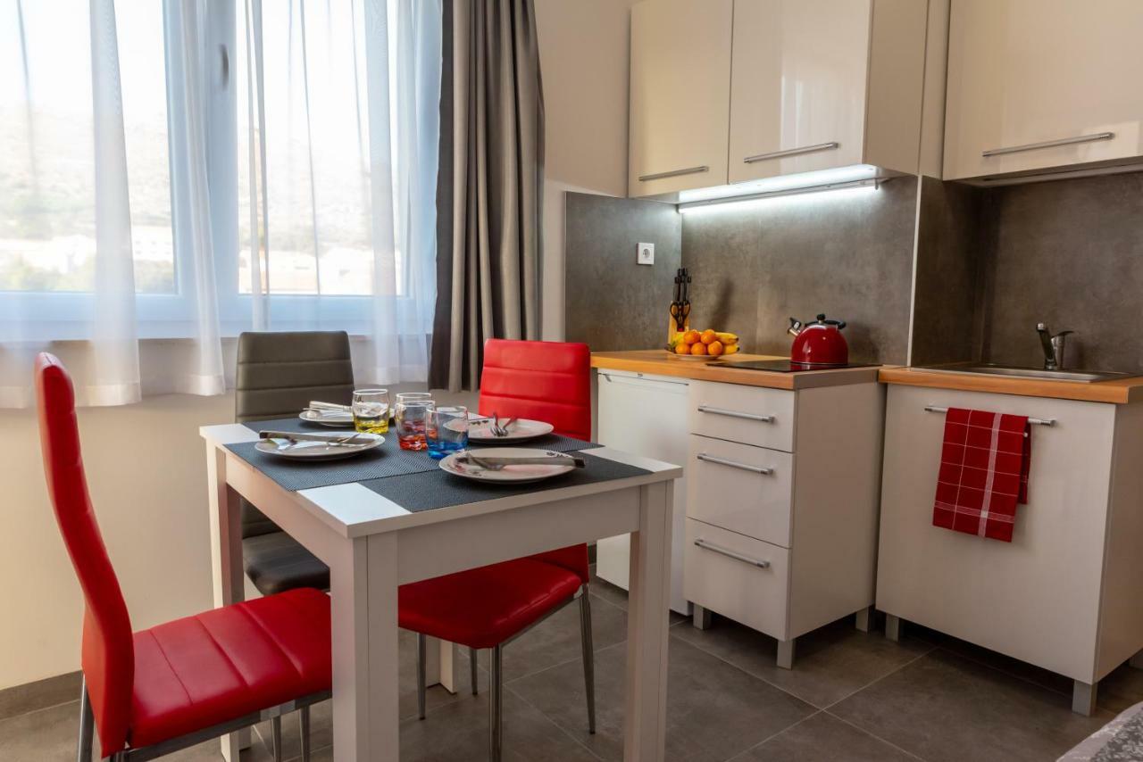 Apartmani Dalmacjia Grebaštica Exteriör bild