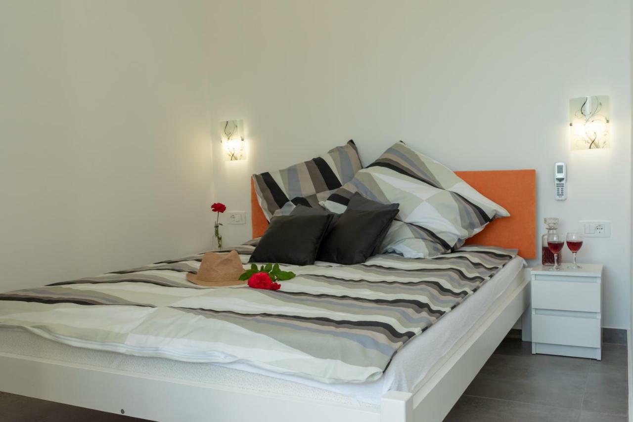 Apartmani Dalmacjia Grebaštica Exteriör bild