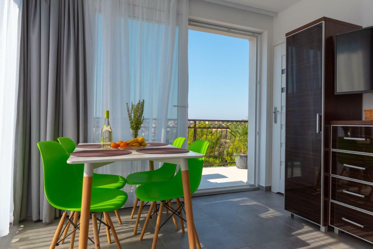 Apartmani Dalmacjia Grebaštica Exteriör bild