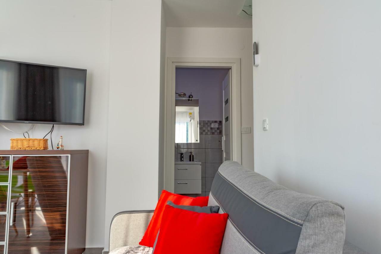 Apartmani Dalmacjia Grebaštica Exteriör bild