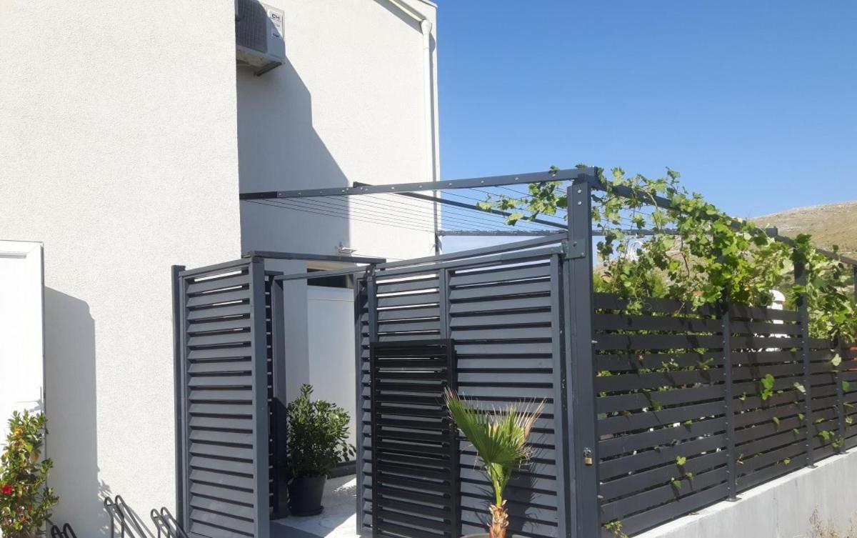 Apartmani Dalmacjia Grebaštica Exteriör bild